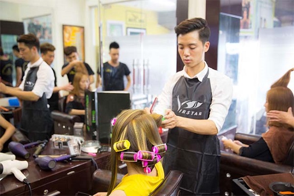 1 Review Cắt tóc ngắn nam đẹp ở Hà Đông giá bình dân chất lượng salon   Tóc Đẹp AZ